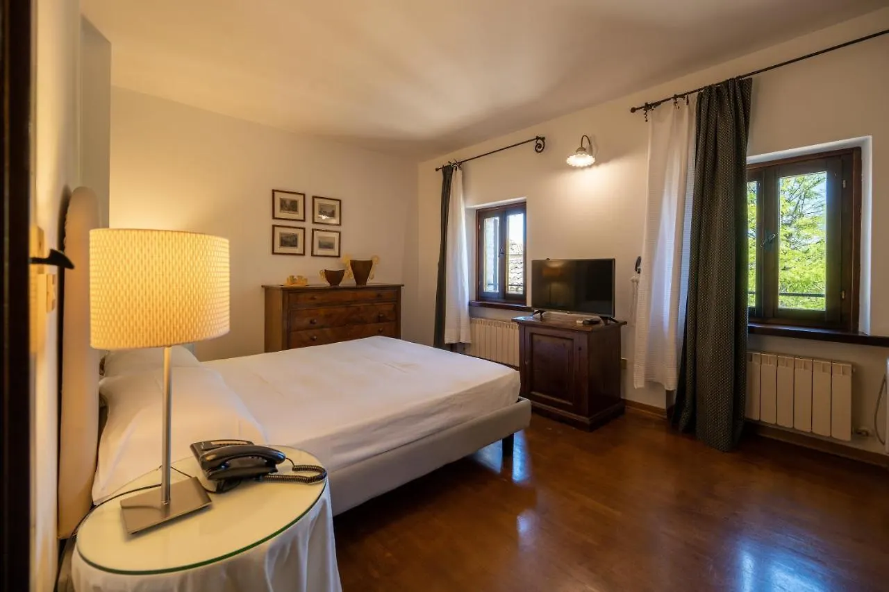 Palazzo Viviani Castello Di Montegridolfo Hotel